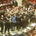 Rissa alla Camera, cartellino rosso a Iezzi per 15 giorni e 4 a Donno: ecco le sanzioni